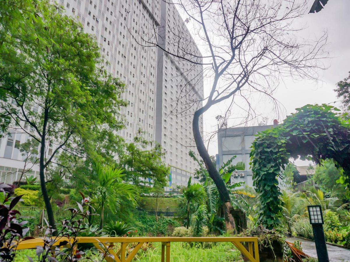 Oyo 90241 Sirooms Apartmen Gunung Putri Богор Екстериор снимка