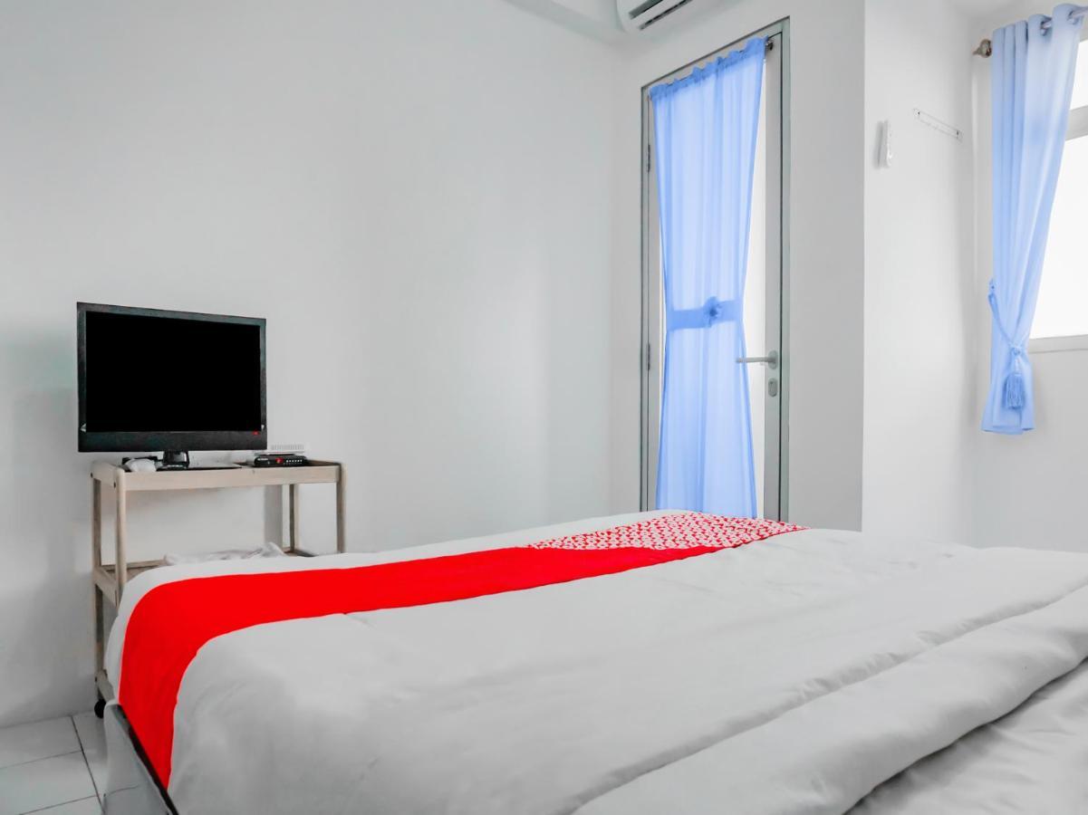 Oyo 90241 Sirooms Apartmen Gunung Putri Богор Екстериор снимка
