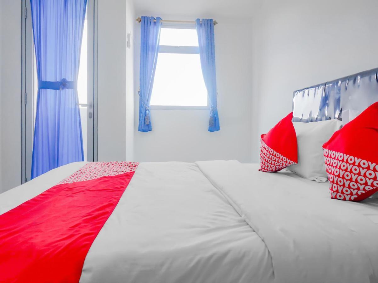 Oyo 90241 Sirooms Apartmen Gunung Putri Богор Екстериор снимка
