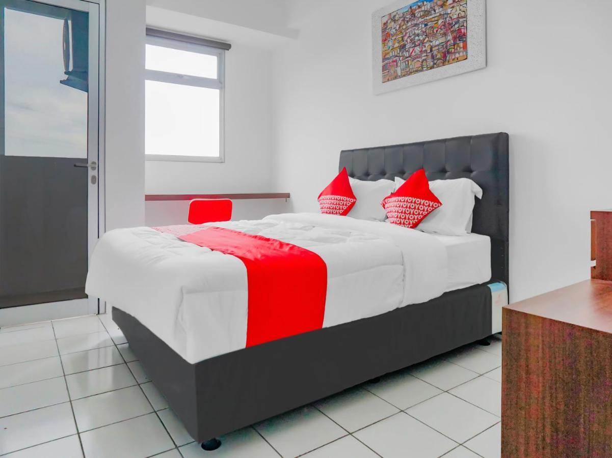 Oyo 90241 Sirooms Apartmen Gunung Putri Богор Екстериор снимка